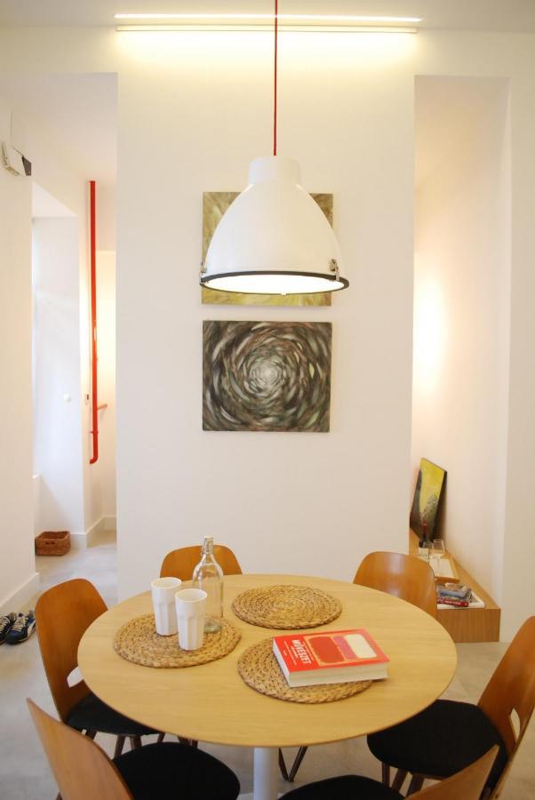 Stylish Studios Apartment In The City Center With Air Conditioning Budapeste Exterior foto