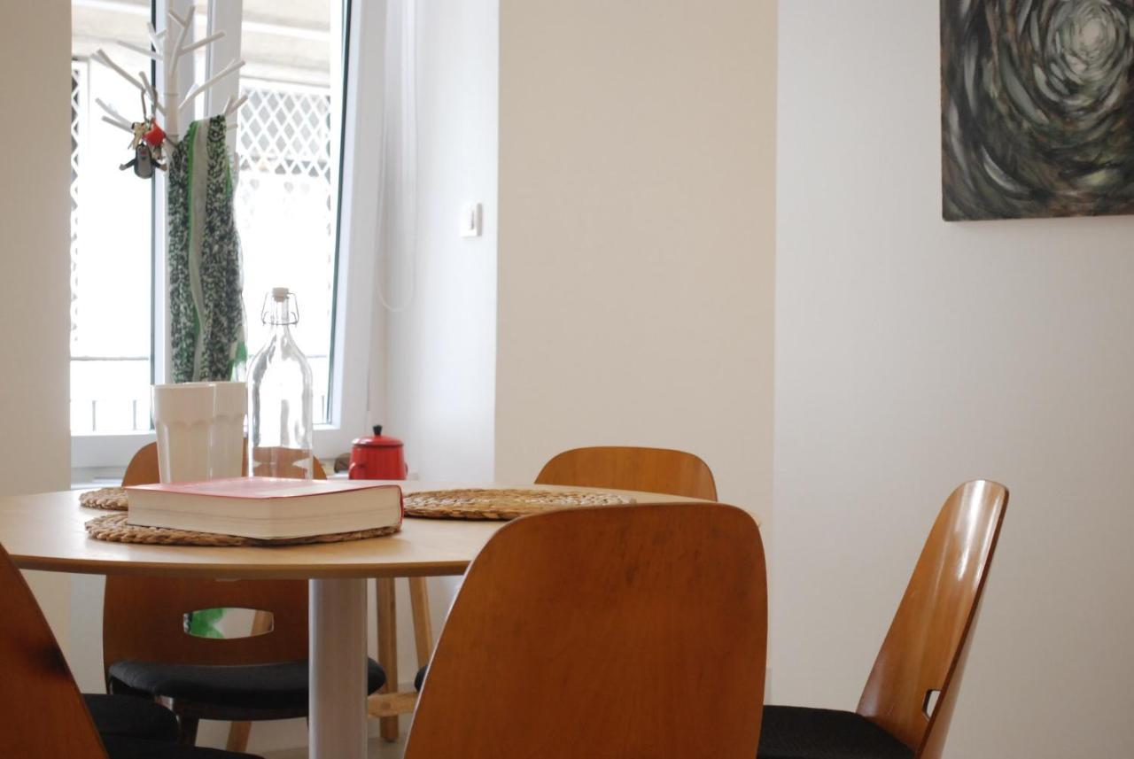 Stylish Studios Apartment In The City Center With Air Conditioning Budapeste Exterior foto